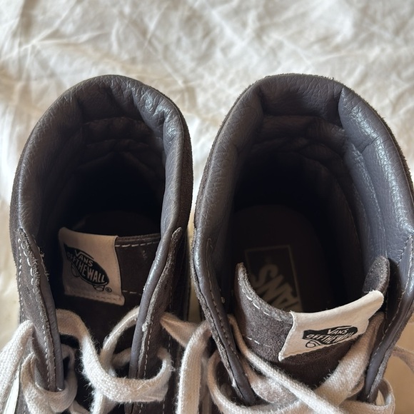 EUC Vans Pig Suede Sk8 High Top in Rabbit - Picture 10 of 10